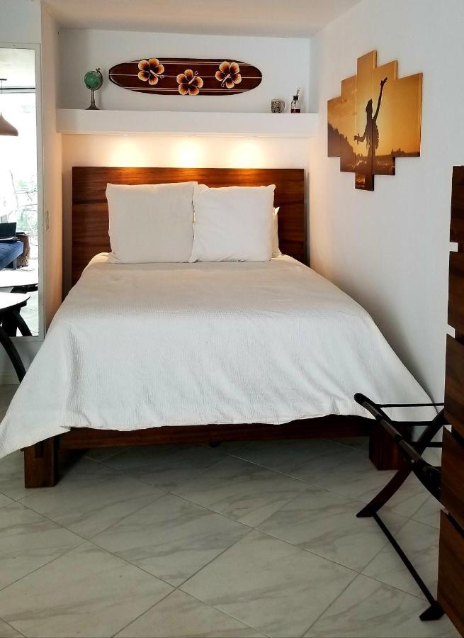 Downtown Hawaiian Theme Condo With Hot Tub, Pool & Beach - Kona Islander Inn Кайлуа Кона Екстериор снимка
